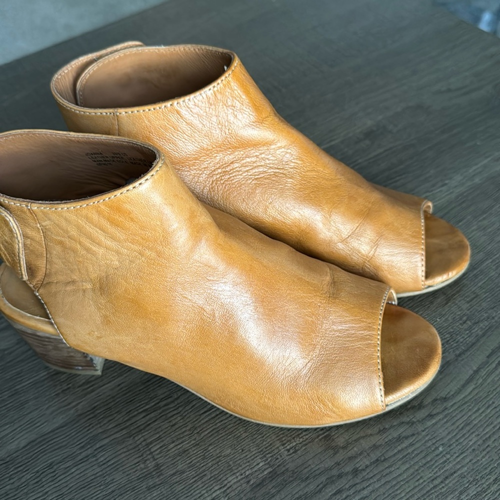 Dune London leather block heel sandals size 39